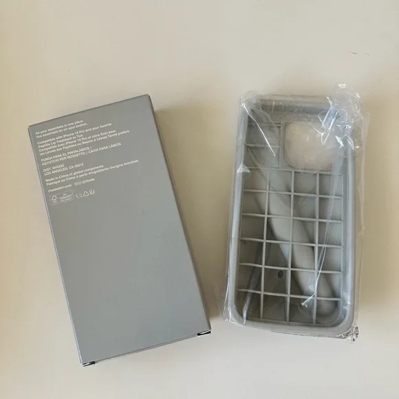 rhode Lip Case iPhone 14 Pro - Picture 4 of 7